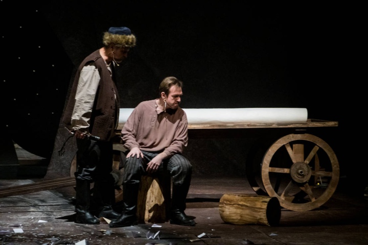 Сцена из спектакля «Айтматов» Сцена из спектакля «Айтматов»