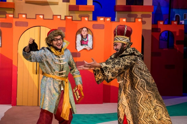 Сцена из спектакля «Летучий корабль»