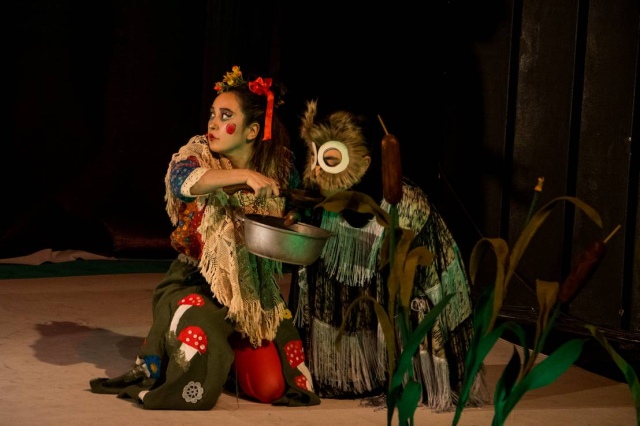 Сцена из спектакля «Летучий корабль»