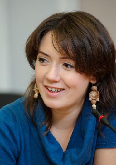 Галина Кетова - Заслуженная артистка КР Ведущая актёрского тимбилдинга для компаний