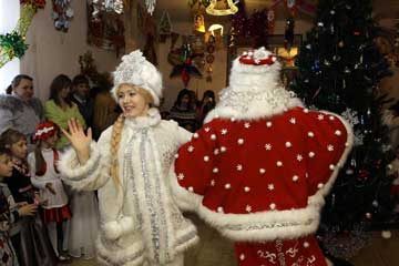 Услуги по вызову Деда Мороза на праздник недорого