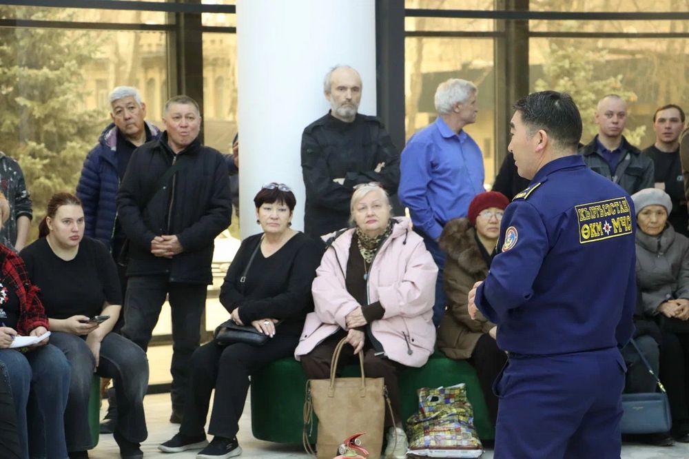 При пожаре звонить 101